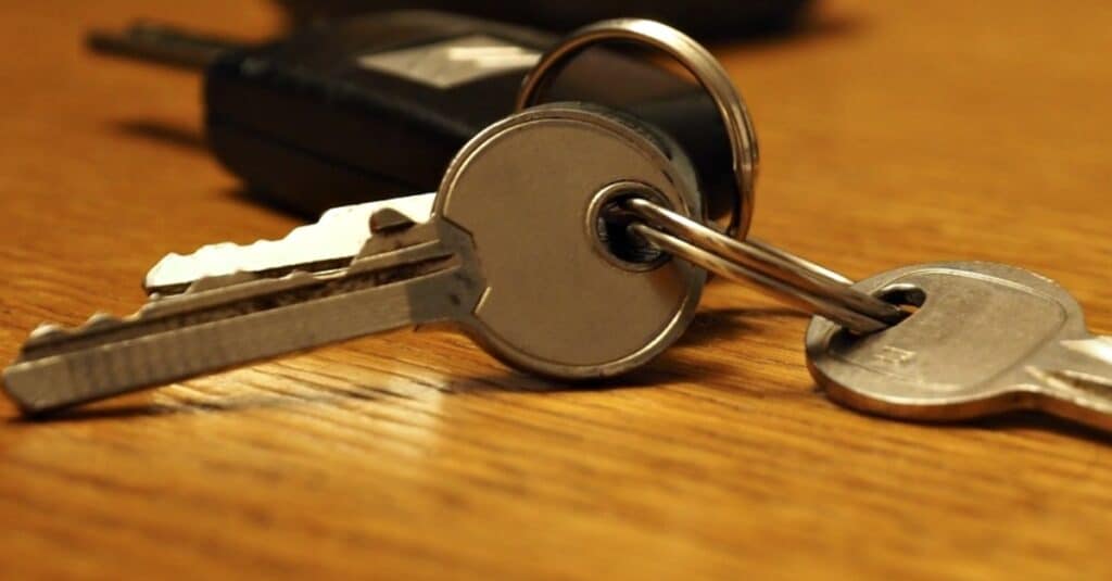 3 Reasons to Ditch the Keys to Your Business – Commenco